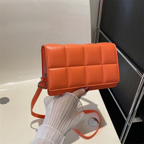Simple and elegant new small bag  new trendy fashion checkered crossbody bag for women ins internet celebrity western style small square bag