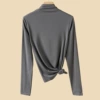 [Half -high collar] gray