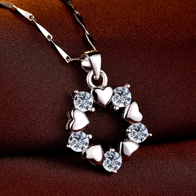 Japonés y coreano estilo fresco personalizado clavícula cadena collar s925 plata esterlina moda diamante con incrustaciones de ZIRCON flor colgante femenino al por mayor