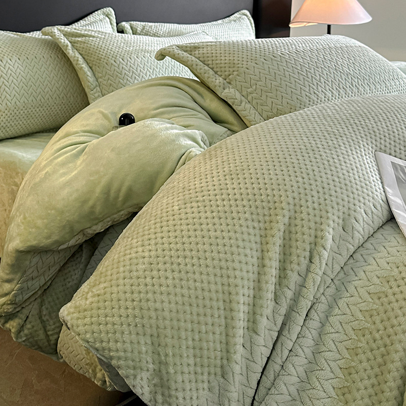 Invierno engrosado tallado leche de lana cama de cuatro piezas de lana de coral de invierno doble cara sábanas de franela cubierta de cama caliente