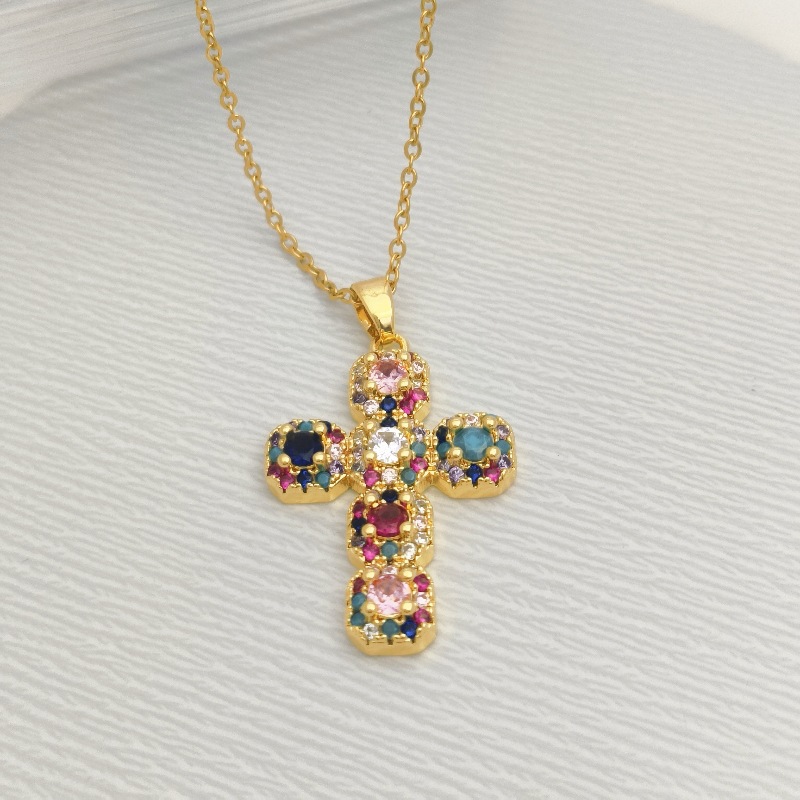 La moda europea y americana personalidad collar de cruz de color diamante completo colgante de zircon de alta calidad lujo ligero universal cadena de clavícula