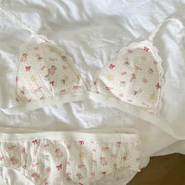 蛋糕兔卡通少女三角杯内衣文胸亲肤无钢圈日系弹力舒适