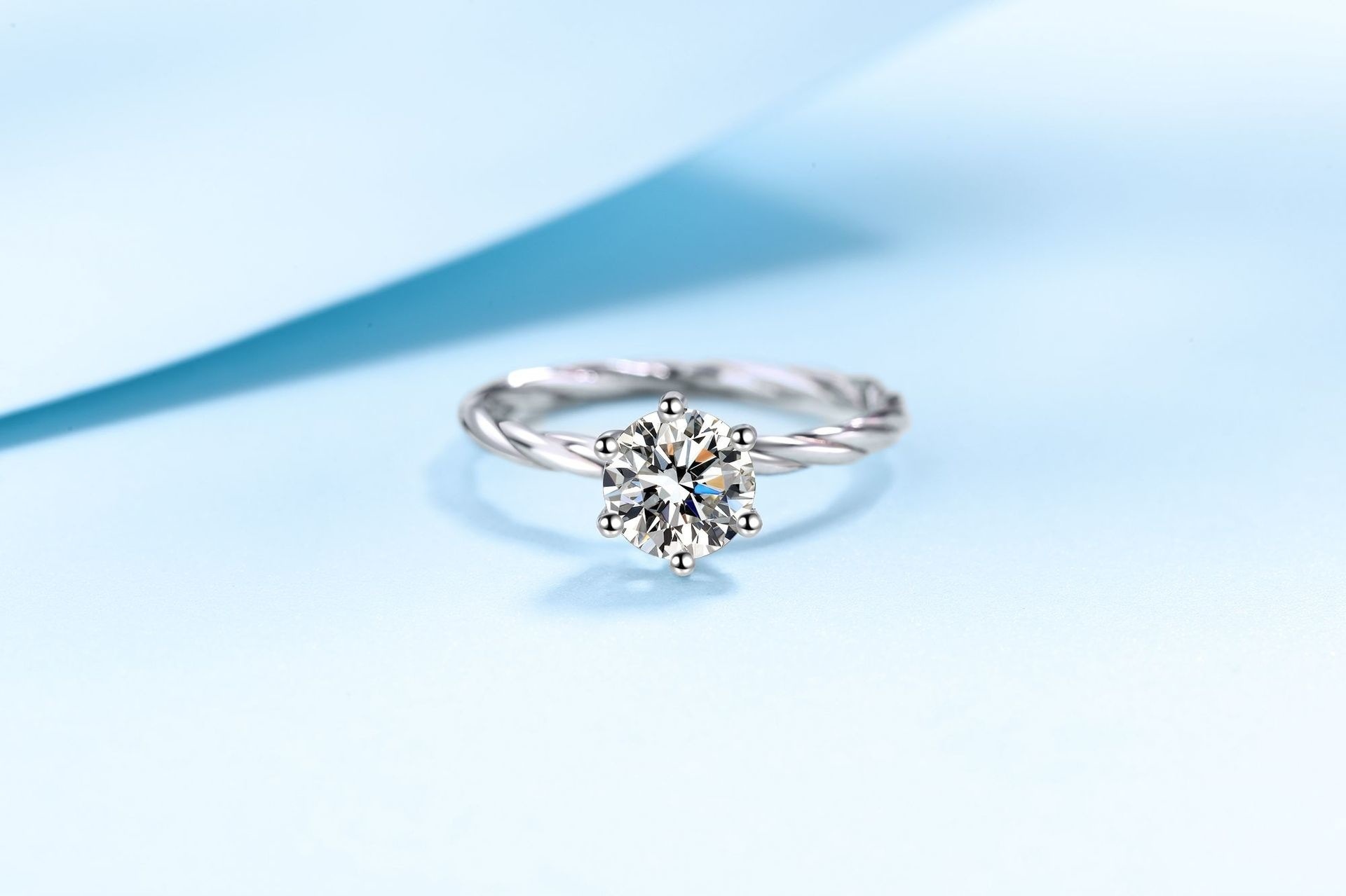 Twisted Wall twist S925 silver ring for women, platinum plated pt950, 1 karat D color moissanite with certificate, diamond selector10