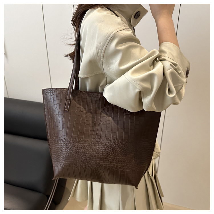 Borsa a secchiello donna con motivo coccodrillo borsa spalla_voghion.com