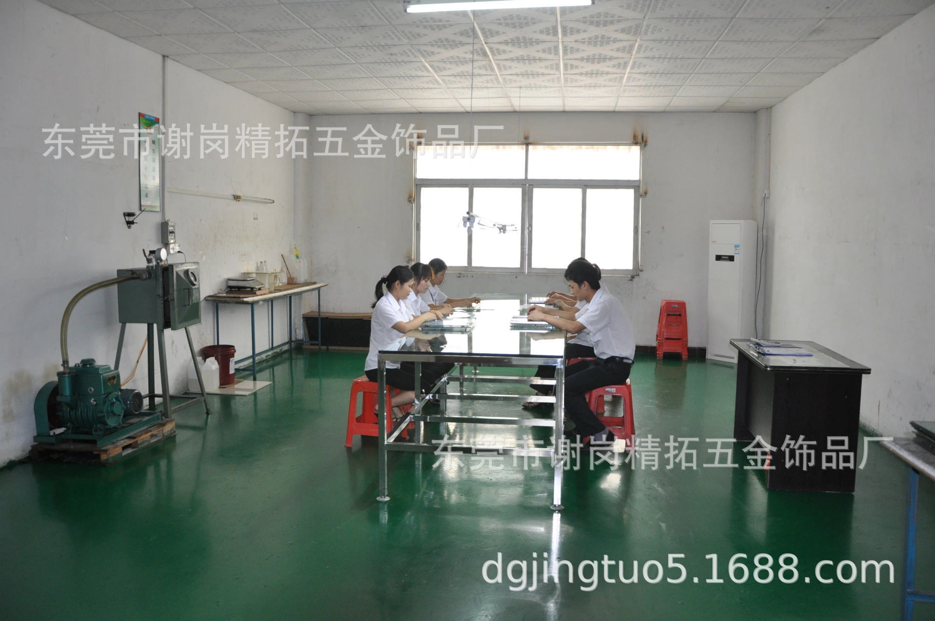 车间滴胶课.jpg