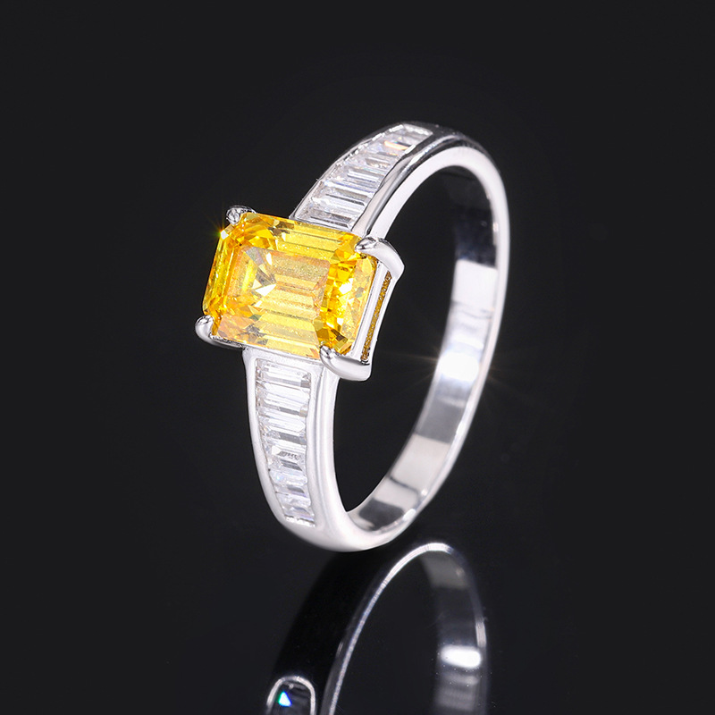 Zhuang Sheng joyería S925 todo el cuerpo de plata de la venta caliente de simulación de color tesoro amarillo diamante blanco cuentas de diamantes cuadrados con incrustaciones anillo de piedra principal 6*8