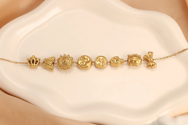 14g Weight Ion Plating (IP) Gold Plating Process Beads Jewelry Making Type 3 PCS/Package 304 Stainless Steel Sun Butterfly Skull DIY Ornament Accessories Beads