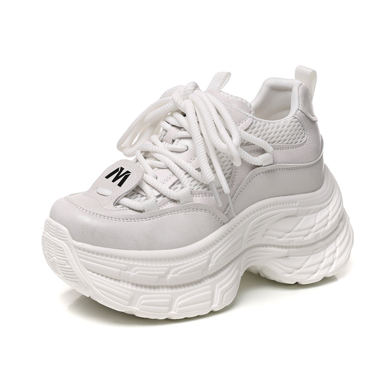 Giày sneaker nữ đế dày tăng chiều cao, mặt lưới thoáng khí, phong cách bánh xốp — Màu be