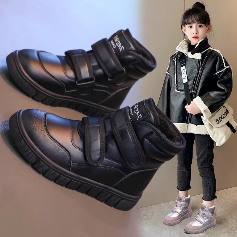 Botas de nieve para niñas 2025 invierno nuevo tipo de botas de algodón impermeables para niños mayores botas cortas de lana para calentar la tendencia de zapatos de algodón grandes