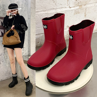Cross-border new couples in the tube men's and women's rain shoes outdoor non-slip rubber shoes kitchen car wash in stock a generation of hair