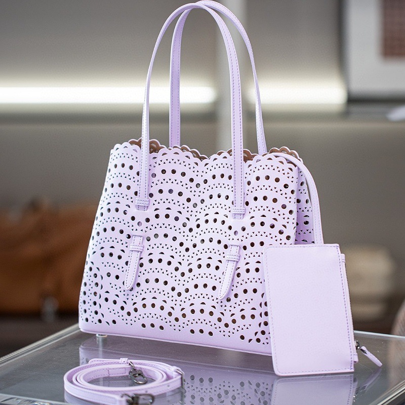 Niche Wave Hollow Carved Calfskin Vegetable Basket Women's Bag Shoulder Crossbody Fashionable Tote Women's Bag