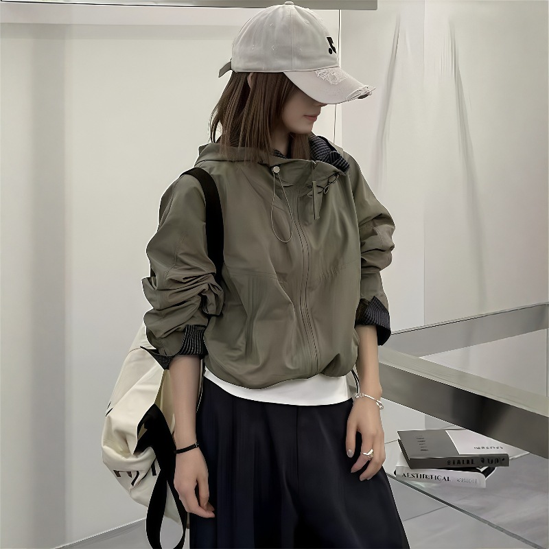 American-style plaid patchwork windbreaker, short jacket, women's, 2025 autumn new style, loose, casual, versatile, hooded windbreaker.