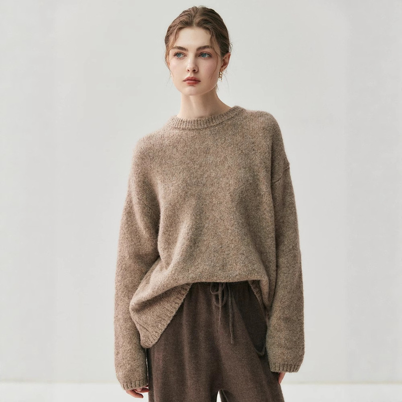 Relaxed and Elegant Thickened Yak Wool Sweater Round Neck Women's Loose Lazy Style Wool Knitwear Pullover Long-Sleeved Sweater Soft
