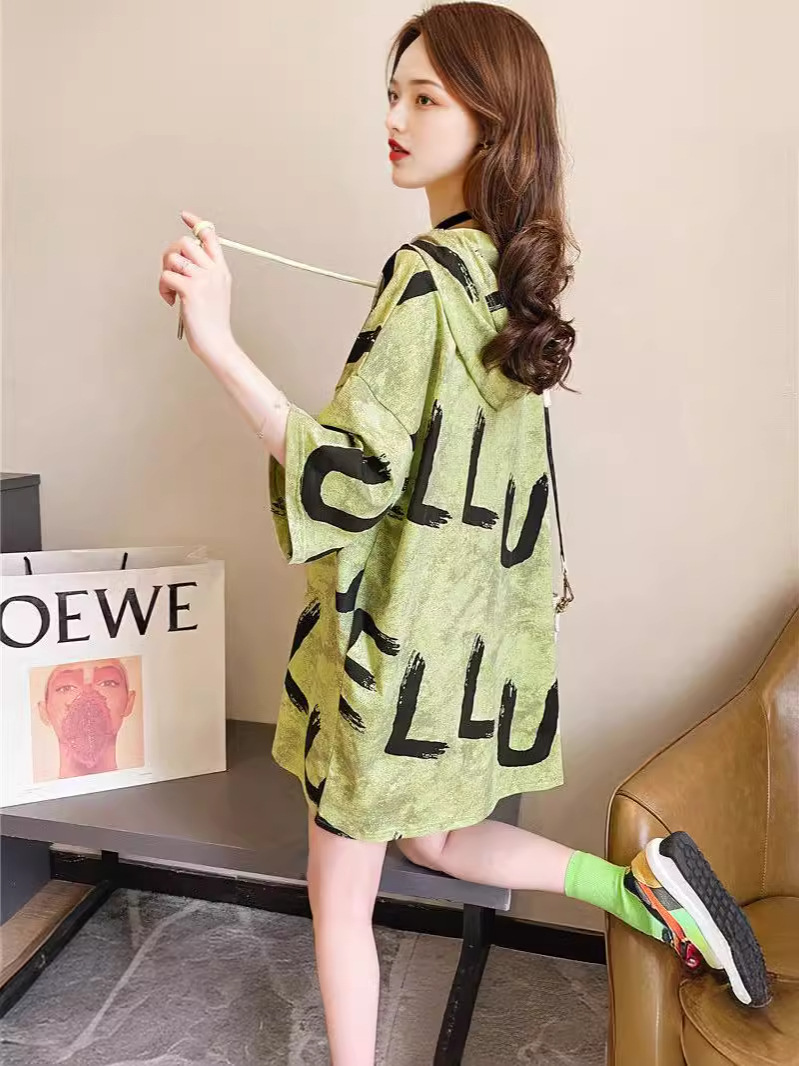 T-shirt in green