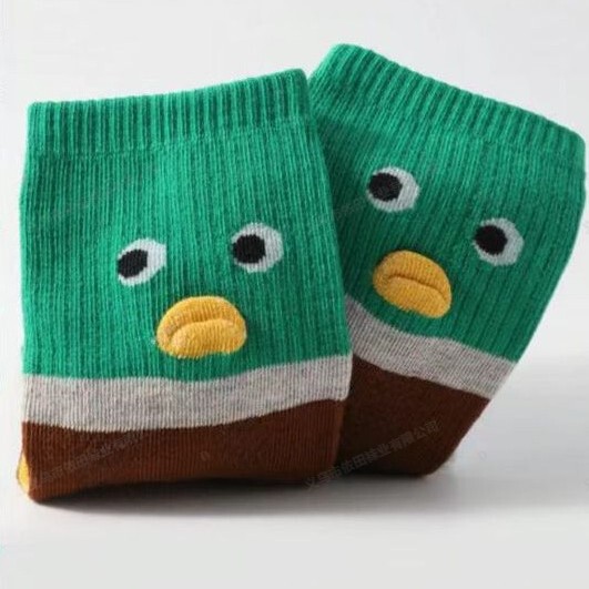 Spring new personalized duckbill three-dimensional socks for women with striped letters, cartoon cute illustrations, mid-tube versatile street fashion socks
