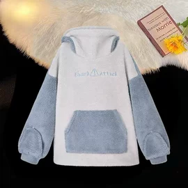 连衣裙;时尚休闲套装;女式T恤