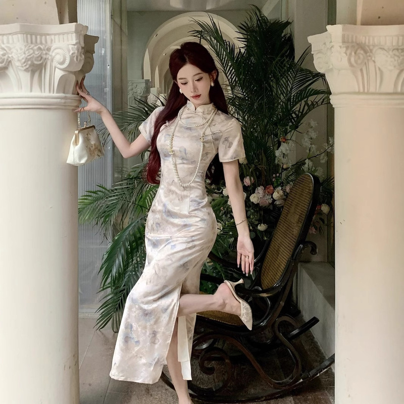 Quality Summer New Chinese Style National Style Improved Plain Elegant Cheongsam 2025 Summer New Young Girl Slim Long