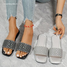 ����Ůʿһ���ϣ�չ�F��������������ɫ��ɫ�yɫ��ɫ������^