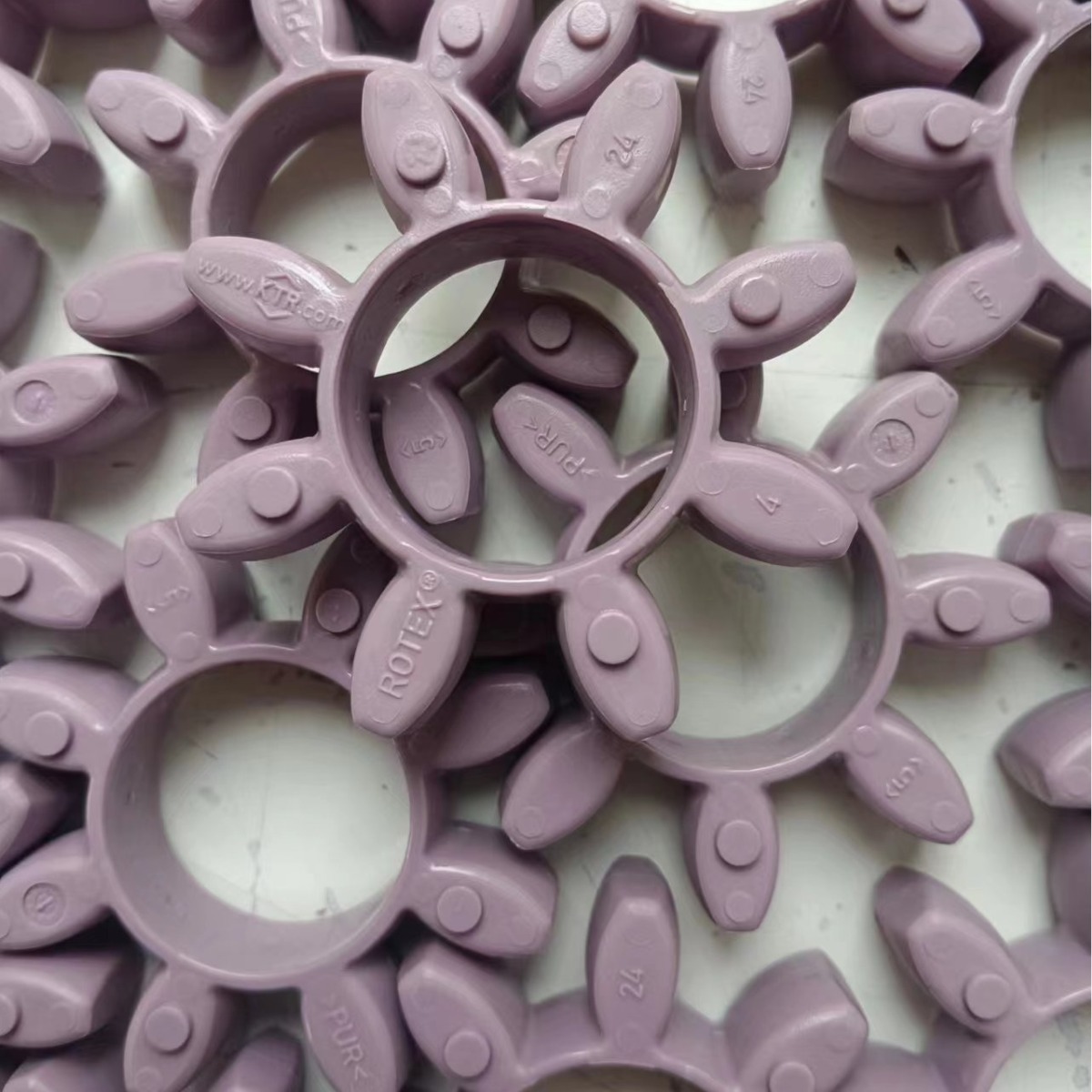 梅花弹性联轴器,D40*L65/φ9*φ19多用于汽车变速器零部件