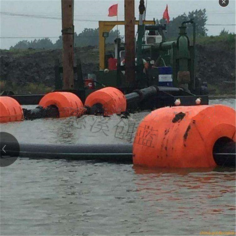 创蓝滚塑研发海上浮体 4-22寸抽沙管浮筒  PE给水浮子
