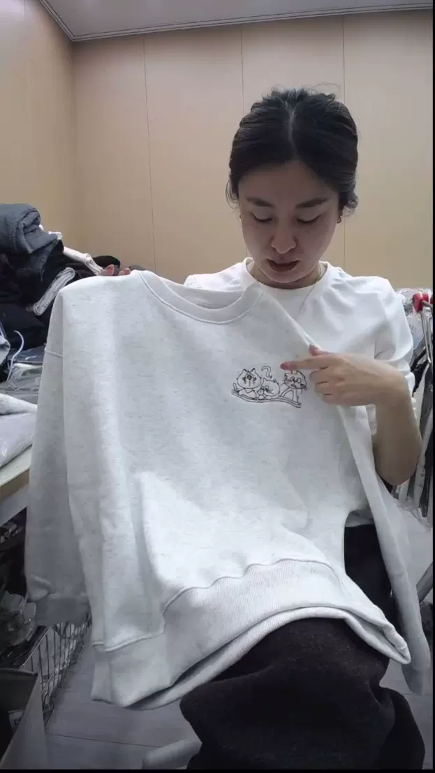 5825猫刺绣加绒卫衣60/118