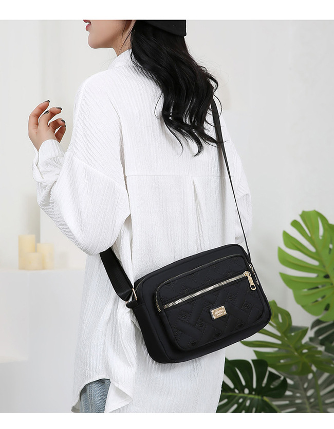 Neue Stil-Crossbody-Tasche zum Ausgehen, große Tasche für Einzelhandelstische, leichte Luxus-Kleinquadrat-Tasche, französische Kleinreisetasche, modische Oxford-Stoff-wasserdichte Geldbörse