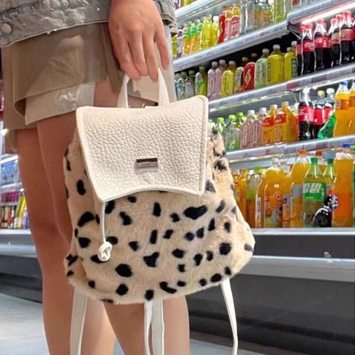 Pure White Plush Backpack New Sweet Matchable Solid Color College Style Women's Double Shoulder Bag Large Capacity Exquisite Women's Bag Wholesale