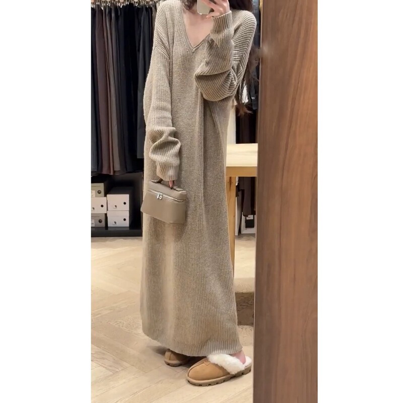[in Stock] French-Style Lazy V-Neck Knitted Sweater Dress, New Autumn and Winter Model with a High-End Feel, Long Dress for Layering