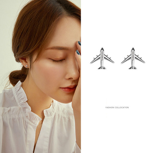 Pure Silver S925 Mini Airplane Stud Earrings for Women, Fashionable and Small, Diamond-Embedded, Student Bone Stud Earrings with a Refined and Personality Style