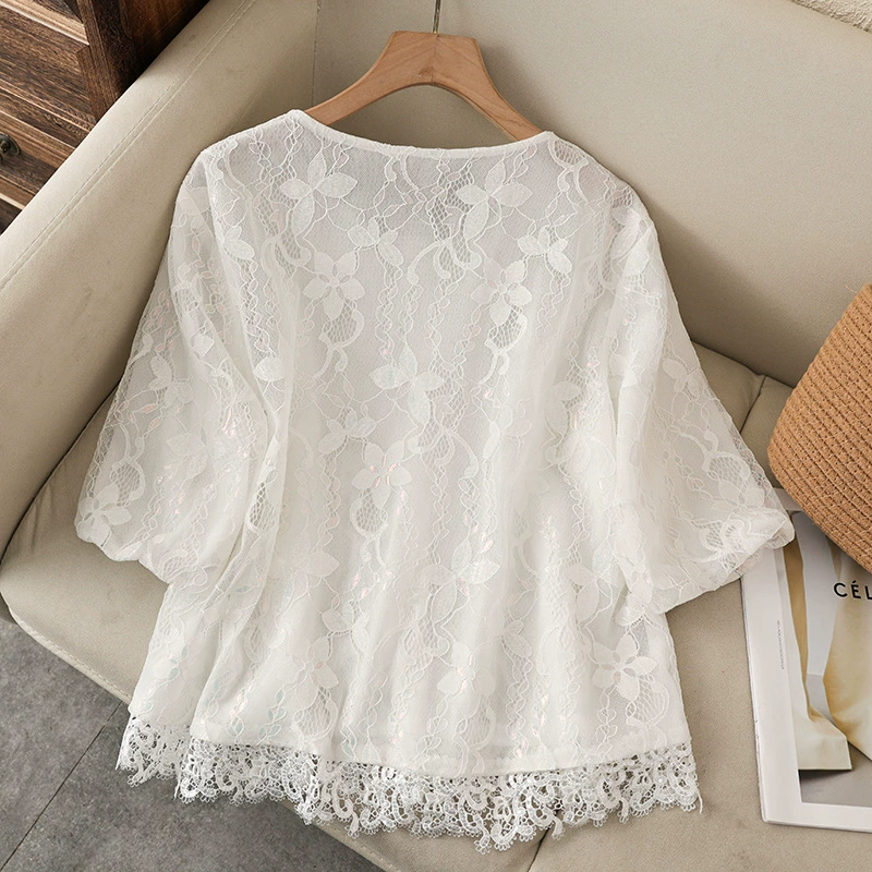 Французский белый кружевной вырезает новый китайский блузка топ женский 2025 весна новый супер сказочный темперамент