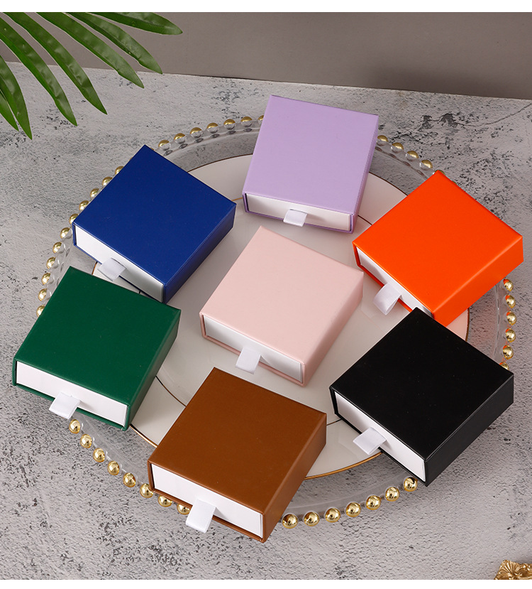 1 Piece Paper Elegant Simple Style Daily Date Solid Color Jewelry Boxes display picture 3