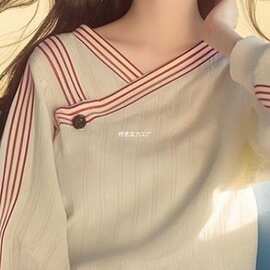 早秋2025新款韩系慵懒风超好看小个子宽松斜肩杏色条纹长袖卫衣女
