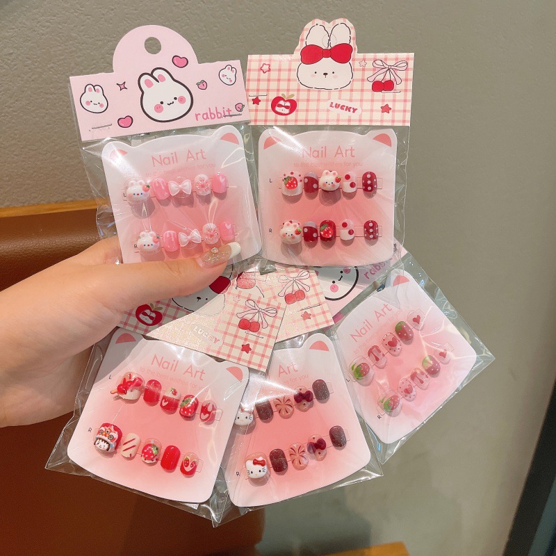 儿童穿戴甲美小女孩2025新款猫咪小兔草莓美甲可拆卸贴片短款卡通