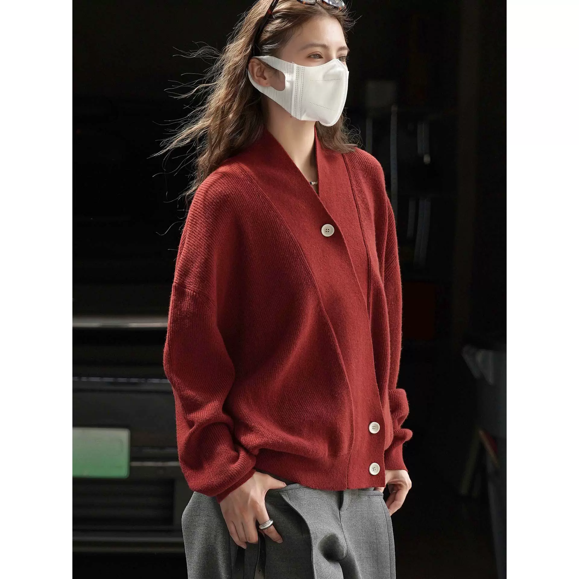 卢浮冬季新款韩版时髦INS风V领羊毛针织开衫廓形宽松显瘦上衣女