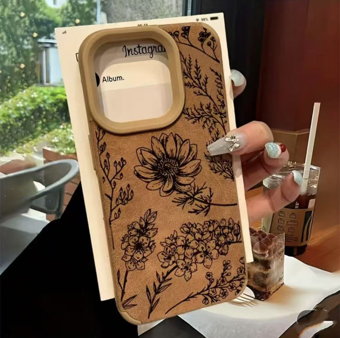 Las flores negras de moda son adecuadas para Apple 15promax venta caliente transfronteriza iPhone 14pro funda para teléfono móvil Apple 16/13