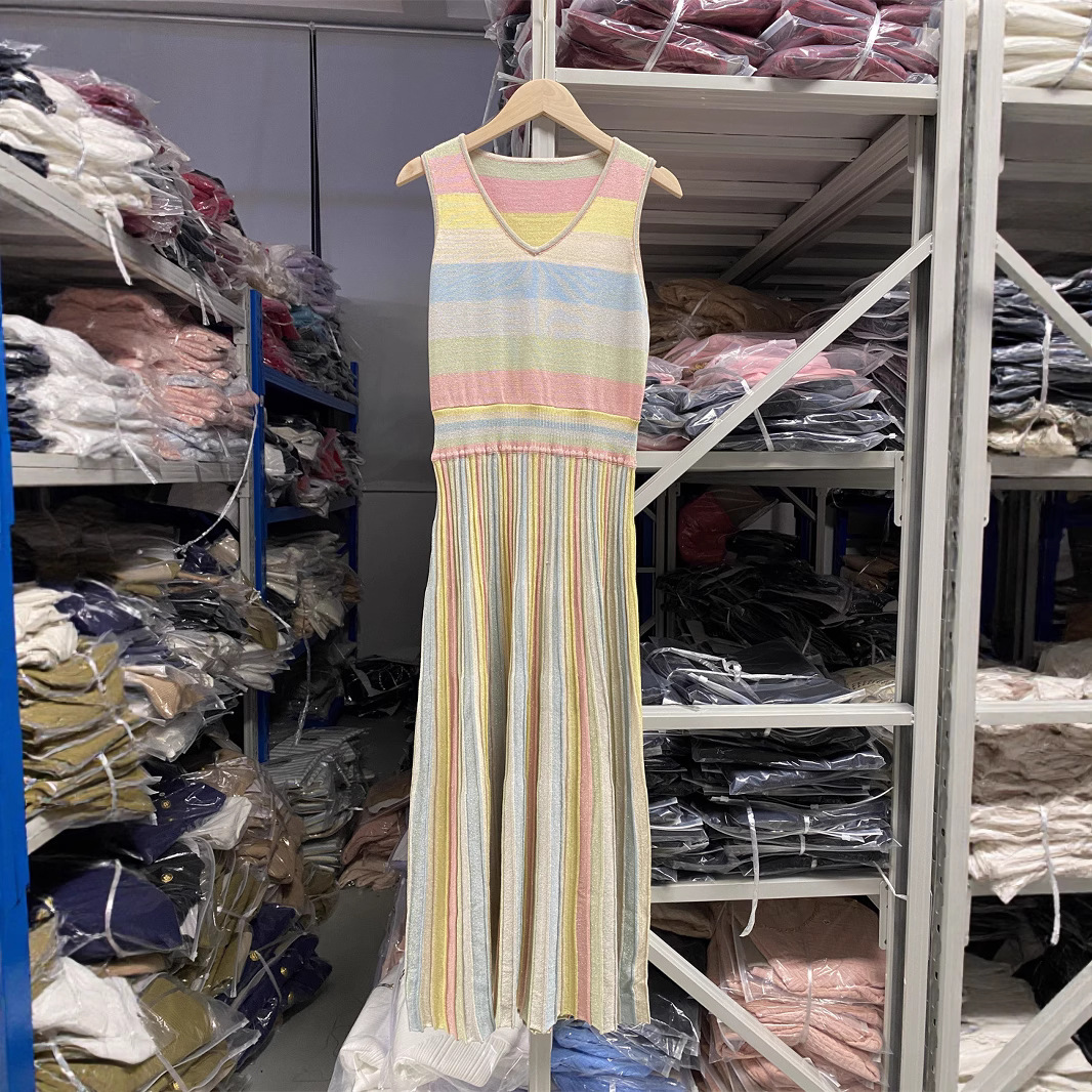 Colorful striped pleated skirt with large swing