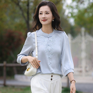 Qianbai Yilian Mom's Summer Button Embroidery Design Shirt for Middle-Aged and Elderly Women, Loose Slimming Pullover Top