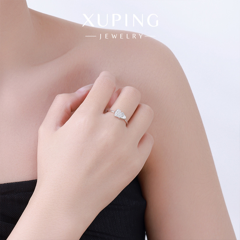 Xuping gemas artificiales románticas anillo de amor simple lujoso temperamento ligero ins viento anillo dulce para la novia joyería