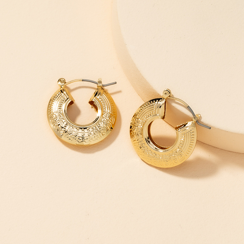 Popular Metal Round Earrings display picture 3