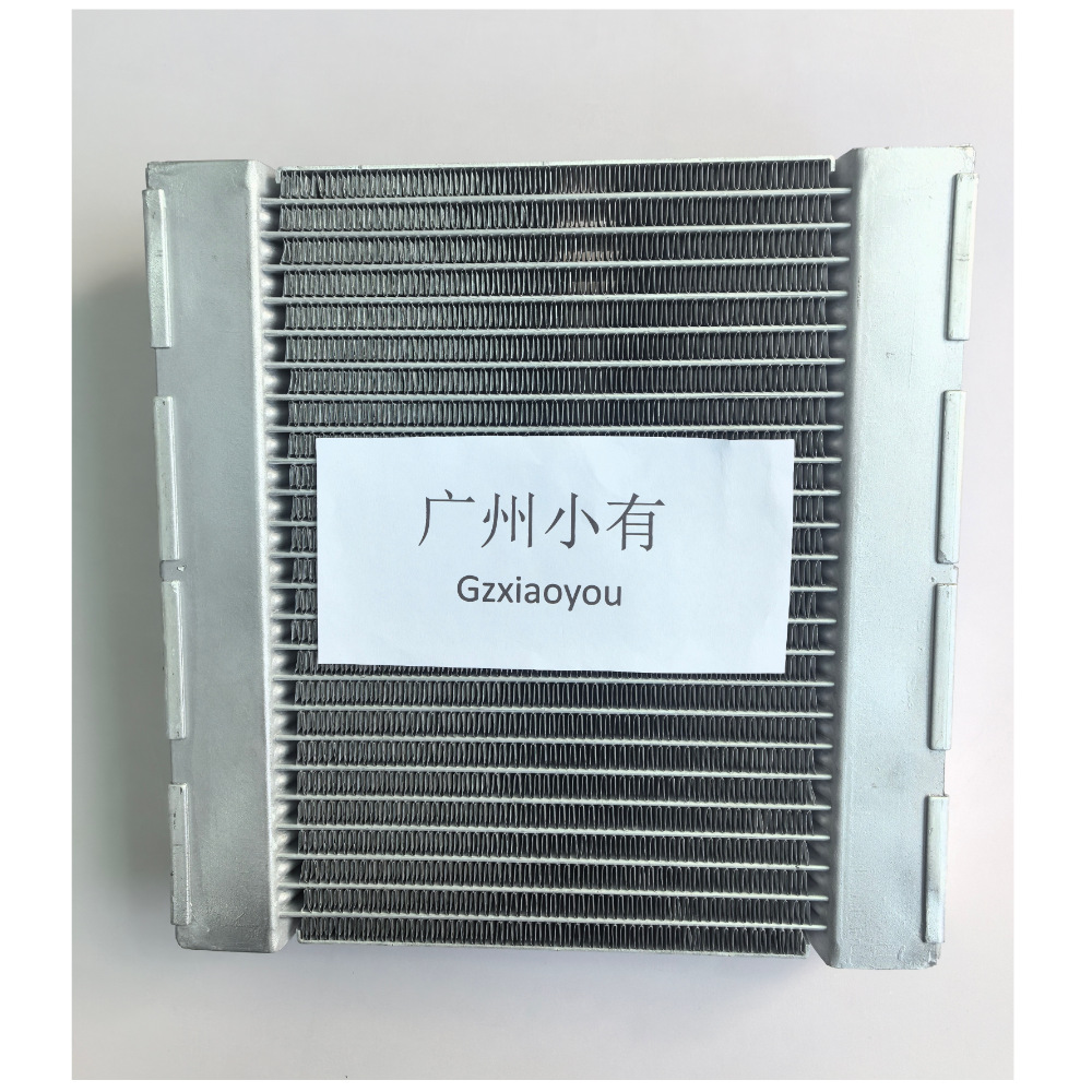 Factory direct sales water cooler for Mercedes-Benz W117/W463 right wheel cover water tank OE 0995003203