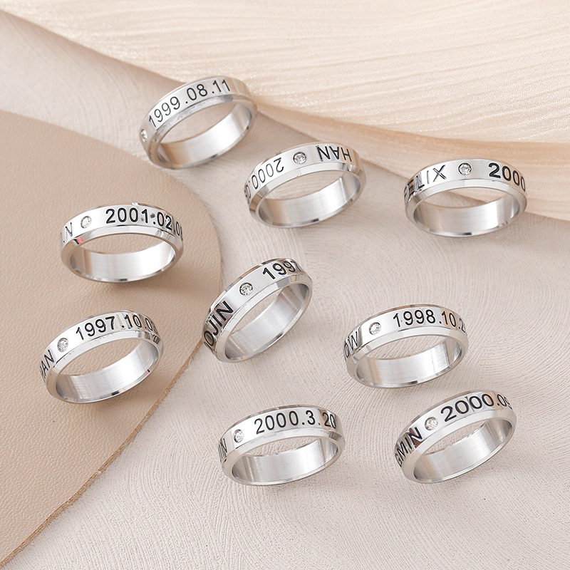 韩国StrayKids组合周边时尚钛钢镶钻戒指创意字母指环项链可用