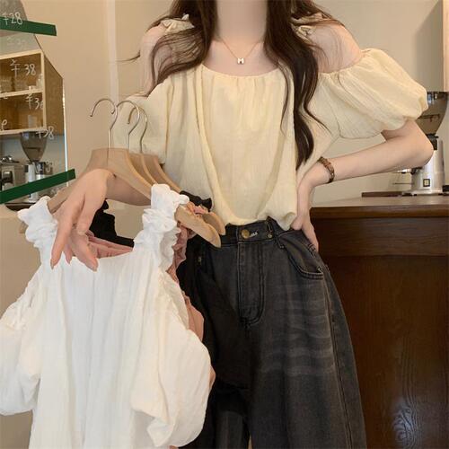 Women's Summer French Shoulder Strap Blouse with Design Sense, Unconventional Loose Fit, Slimming Short Sleeve Top with Bubbles