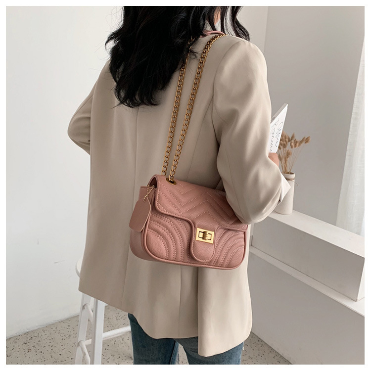 Textured small bags for women 2023 new bags Korean style fashion casual one-shoulder crossbody lock chain small square bag_voghion.com