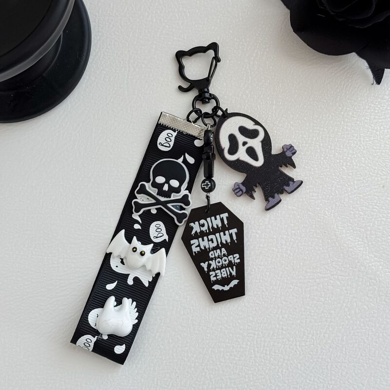 Dark Gothic Ghost Keychain Skull Bat Quirky Bag Pendant Halloween Accessory Hanging Chain Bag Charm Dark Gothic Ghost Keychain Skull Bat Quirky Bag Pendant Halloween Accessory Hanging Chain Bag Charm