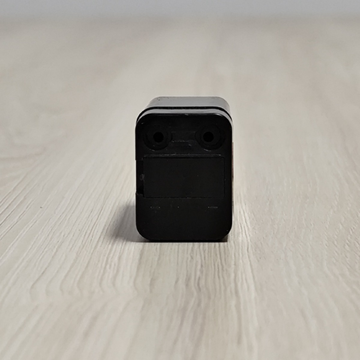 Ӧ4V0.6AH.   Ǧ    ֵͲ̨,ߵ