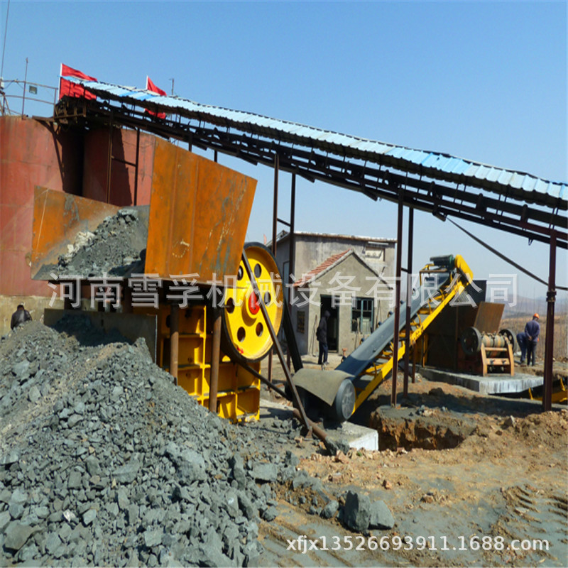 雪孚供应搅拌站用水泥石块砂石骨料碎石破碎机多配置制沙生产线