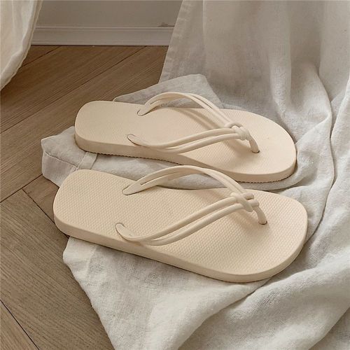 Korean-style Instagram-worthy casual flip-flops for women—summer outdoor wear, non-slip, perfect for showering or beach outings.