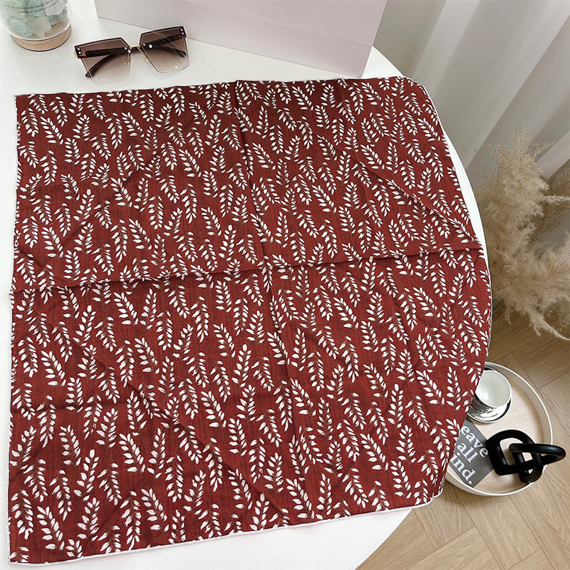 버드 나무 잎 다크 레드 작은 사각형 수건