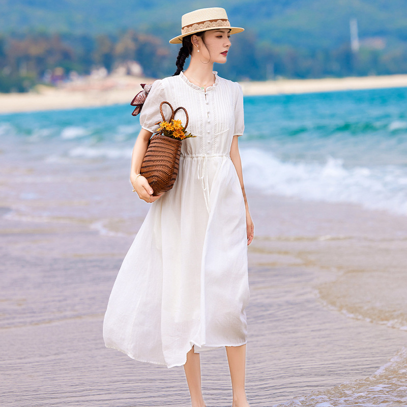 2023 Summer New White Ramie French Age-reducing Dress Artistic Auricularia Lace Short-sleeved Elegant Large Dress