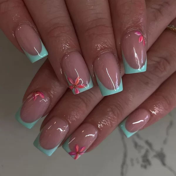 24Pcs Square Light Pink Mint French Style Flower Dream Suitable for Women to Wear Removable Manicure